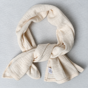 Collar Scarf Ostuni – waniliowa męska apaszka z bawełnianego muślinu