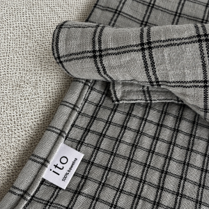 Detal Collar Scarf Asolo – dwie wielkości kraty na bawełnianym muślinie