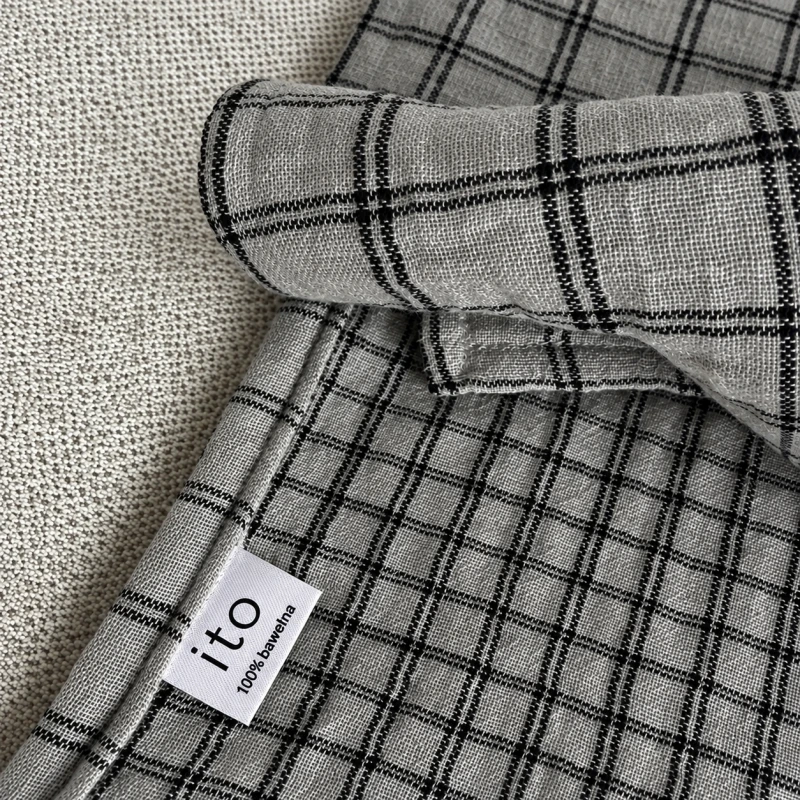 Detal Collar Scarf Asolo – dwie wielkości kraty na bawełnianym muślinie