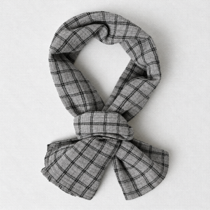 Collar Scarf Asolo – dwustronna męska apaszka z szarego muślinu w kratę