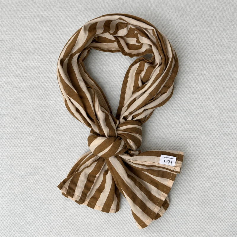 Collar Scarf Maratea – męska apaszka w karmelowo-waniliowe paski