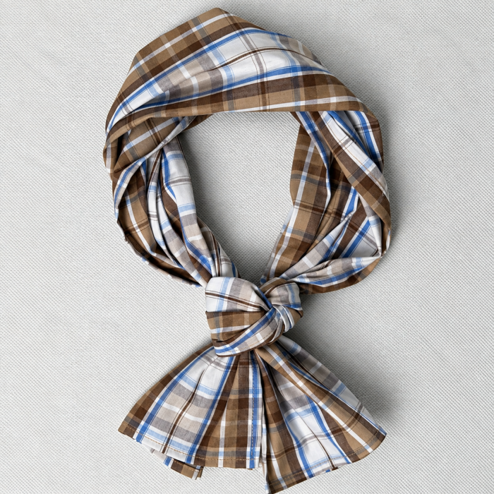 Collar Scarf Todi – męska apaszka w brązowo-beżowo-błękitną kratę