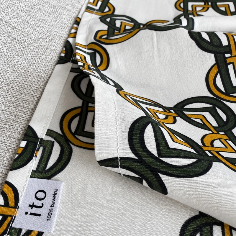 Detal Collar Scarf Vietri – miodowo-khaki wzór i faktura matowej bawełny